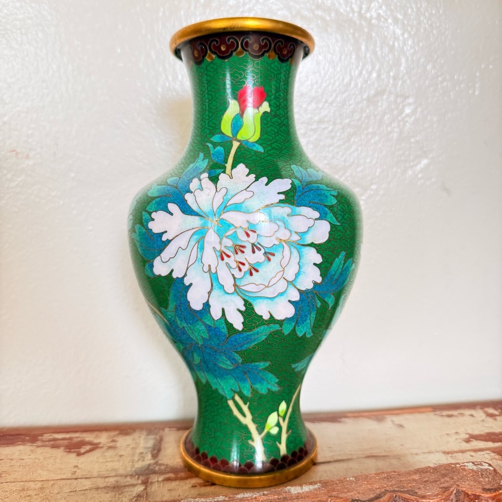 Vintage Chinese brass/enamel cloisonné floral vase